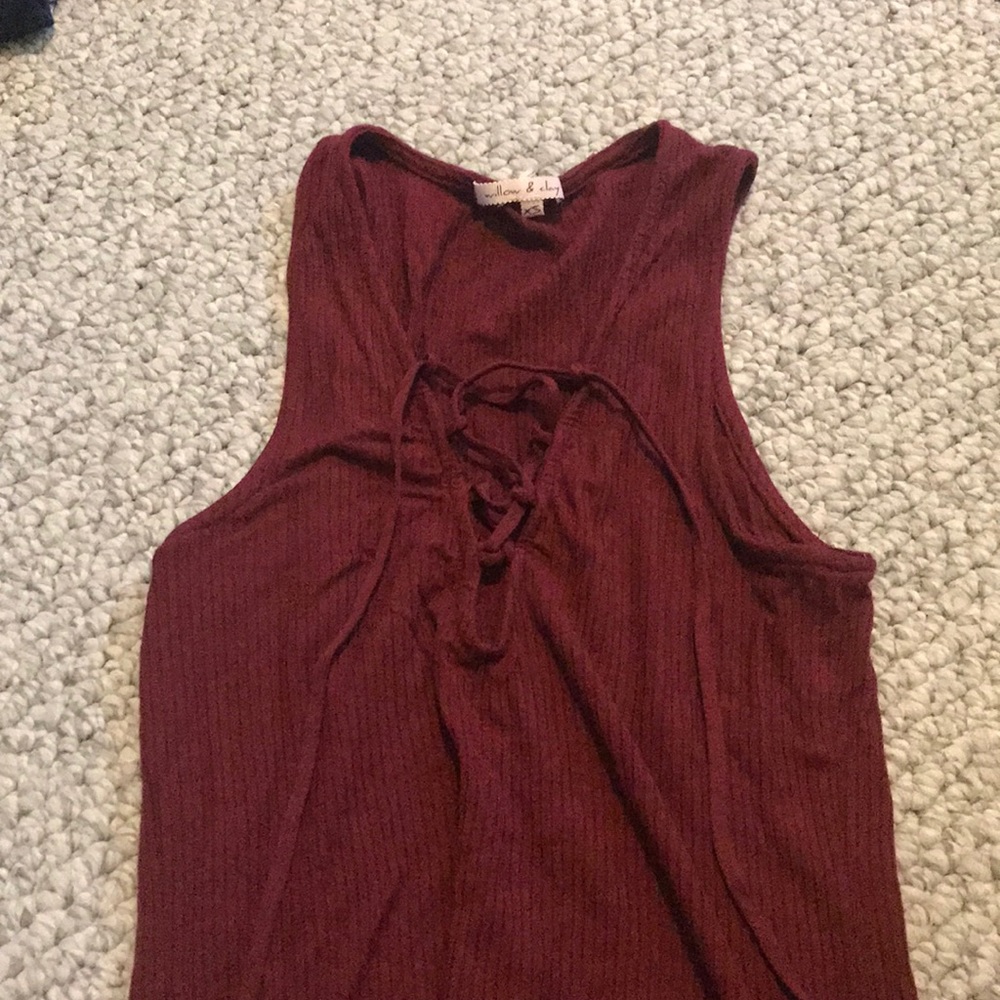 Red tie front rubbed tank top